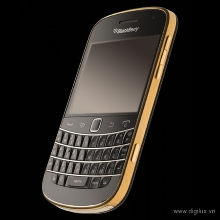 Blackberry bold 9930 gold