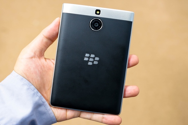 blackberry Passport-Silver-Edition