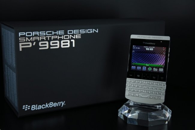 blackberry-porsche-design-p9981-6 large