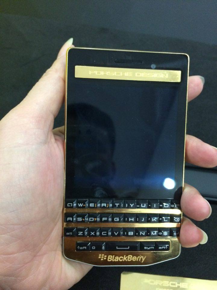 Blackberry porsche design p'9983 graphite gold 